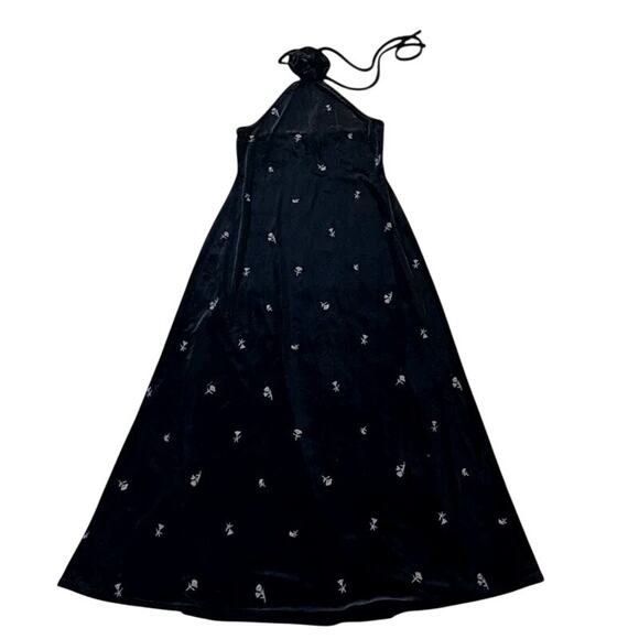 NWT WeWoreWhat Embroidered Flower Velvet High Neck Halter Midi Dress Black - Picture 16 of 16